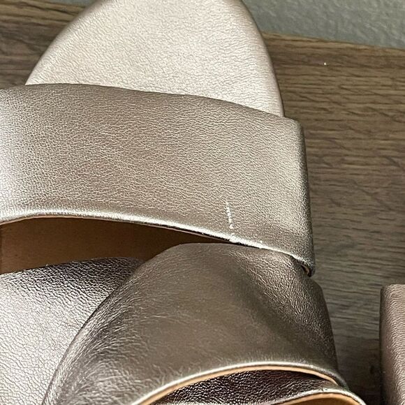 Bussola Silver and Tan Sandals - Picture 3 of 6